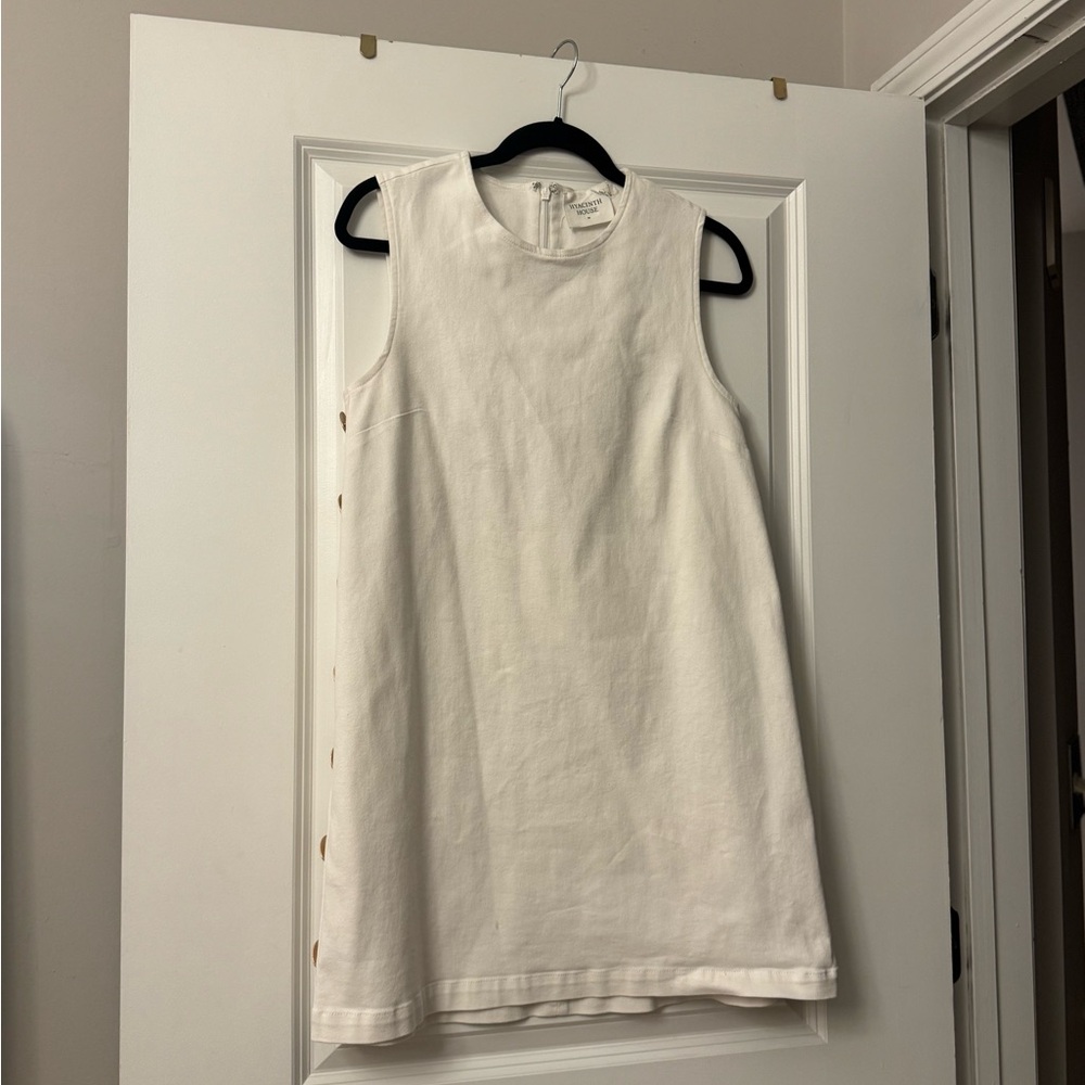 Sleeveless White  Shift dress